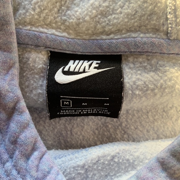 Women’s Nike Hoodie - Picture 3 of 3